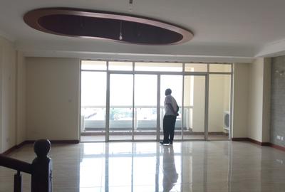 3 Bed Apartment with En Suite at Parklands