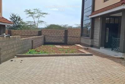 4 Bed Townhouse with En Suite at Rimpa - 4