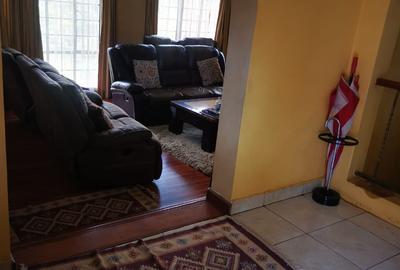 5 Bed House with En Suite in Lavington - 3