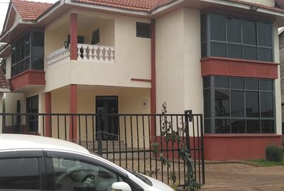 5 Bed House with En Suite in Ngong