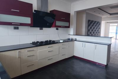 4 Bed Apartment with En Suite at Siaya Road - 3