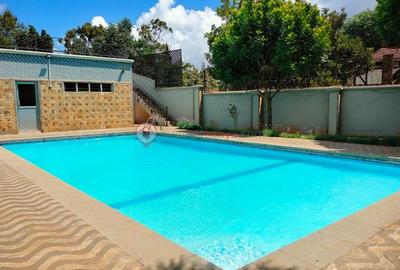 5 Bed Townhouse with En Suite at Spring Valley