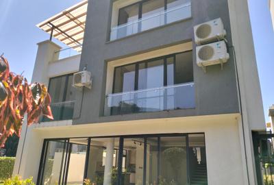 4 Bed Townhouse with En Suite in Lavington