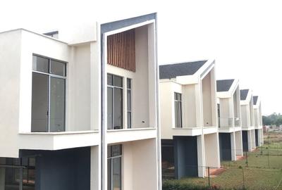 4 Bed Villa with En Suite at Njathaini Road