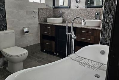 4 Bed Townhouse with En Suite in Runda - 3
