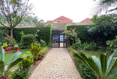 5 Bed Townhouse with En Suite at Kitisuru - 4