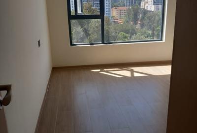 2 Bed Apartment with En Suite in Riverside - 4