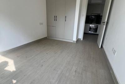 1 Bed Apartment with En Suite in Kilimani - 4