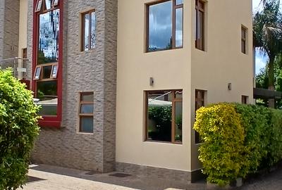 5 Bed Townhouse with En Suite at Lavington Green - 3