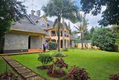 5 Bed House with En Suite in Runda