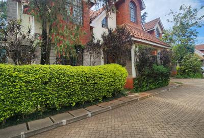 4 Bed Townhouse with En Suite in Lavington - 2
