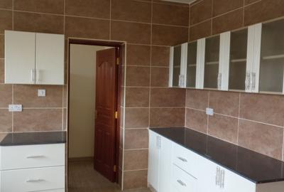 3 Bed Apartment with En Suite at City Park - 4