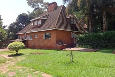 5 Bed House with En Suite at Limuru Road