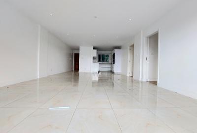 2 Bed Apartment with En Suite at Rhapta Rd