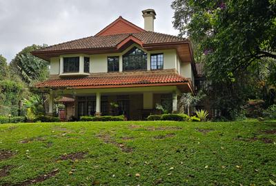 5 Bed House with En Suite at Rosslyn Lone Tree - 4