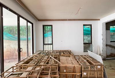 5 Bed Villa with En Suite in Kyuna - 3