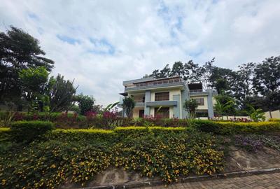 4 Bed Townhouse with En Suite in Rosslyn - 3
