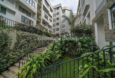 Furnished 2 Bed Apartment with En Suite in Spring Valley