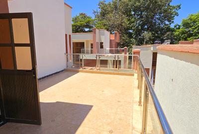5 Bed Townhouse with En Suite at Lavington Green - 4