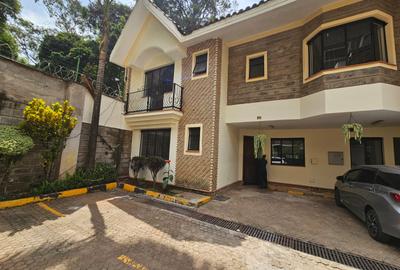 4 Bed Townhouse with En Suite in Spring Valley