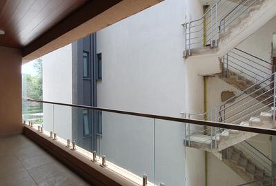 2 Bed Apartment with En Suite in Spring Valley - 4