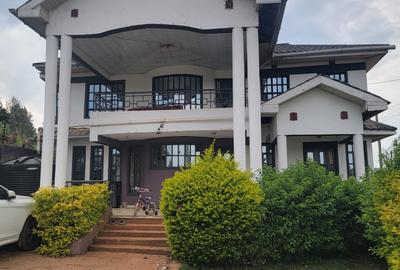 5 Bed Townhouse with En Suite at Ngoingwa - Thika Road
