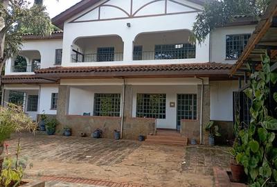 5 Bed Townhouse with En Suite in Karen