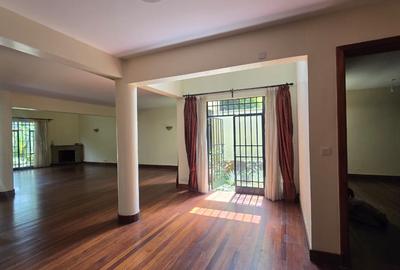 5 Bed Townhouse with En Suite in Lavington