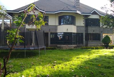 5 Bed House with En Suite at