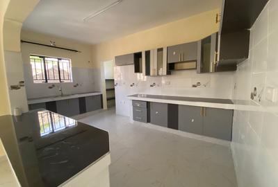 3 Bed House with En Suite in Kitengela