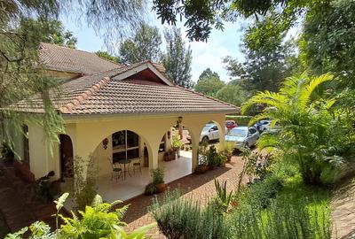 4 Bed House with En Suite in Nyari