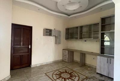 4 Bed Villa with En Suite in Nyali Area - 3