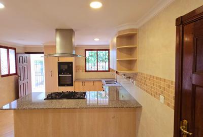 5 Bed Townhouse with En Suite at Shanzu Road - 4