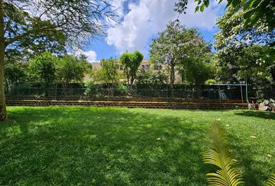 4 Bed House with En Suite in Runda