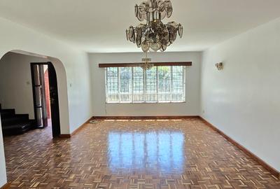 4 Bed Townhouse with En Suite at Oledume Road - 2