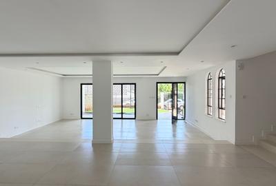 4 Bed Townhouse with En Suite in Westlands Area - 3