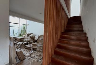 5 Bed Townhouse with En Suite at Lavington Green - 3