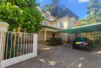 5 Bed Townhouse with En Suite in Lavington