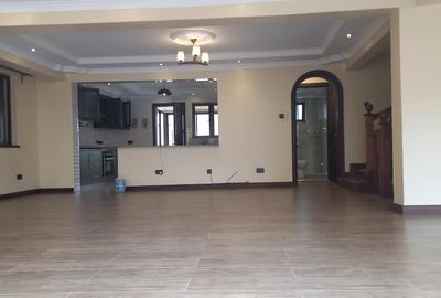 5 Bed Townhouse with En Suite in Lavington