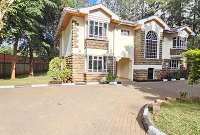 5 Bed House with En Suite in Lavington