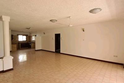 3 Bed Apartment with En Suite at Behind Citymall