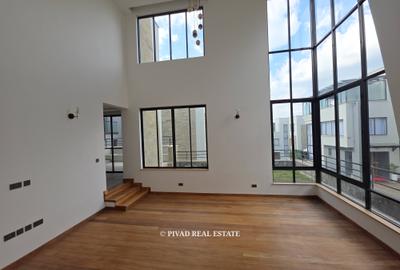 5 Bed Townhouse with En Suite in Lavington - 3