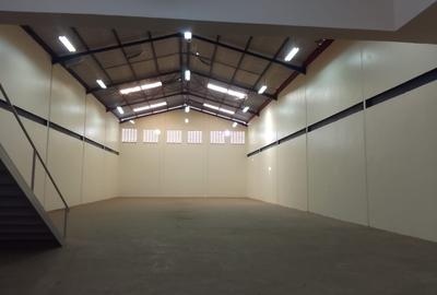 8,500 ft² Warehouse with Service Charge Included in Embakasi - 2