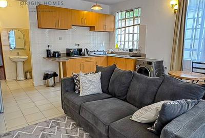 Furnished 1 Bed Apartment with En Suite at Rosslyn - 4