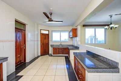 4 Bed Apartment with En Suite at Oceanic Road - 4