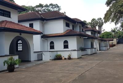 4 Bed Townhouse with En Suite at Lavington Riveside - 2