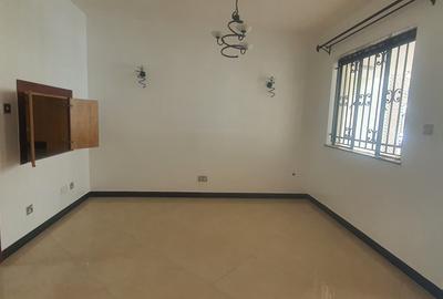 4 Bed Townhouse with En Suite at Westlands