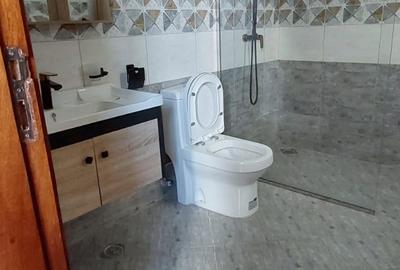 3 Bed Apartment with En Suite in General Mathenge