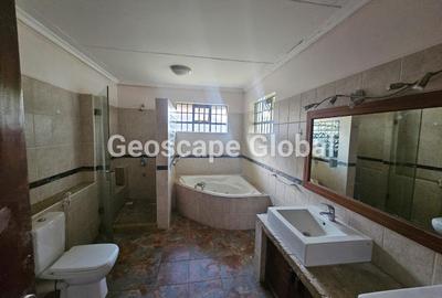 4 Bed Townhouse with En Suite in Spring Valley - 2