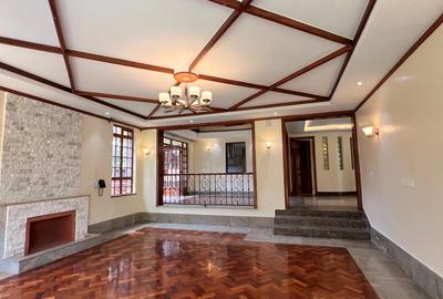 7 Bed House with En Suite in Karen